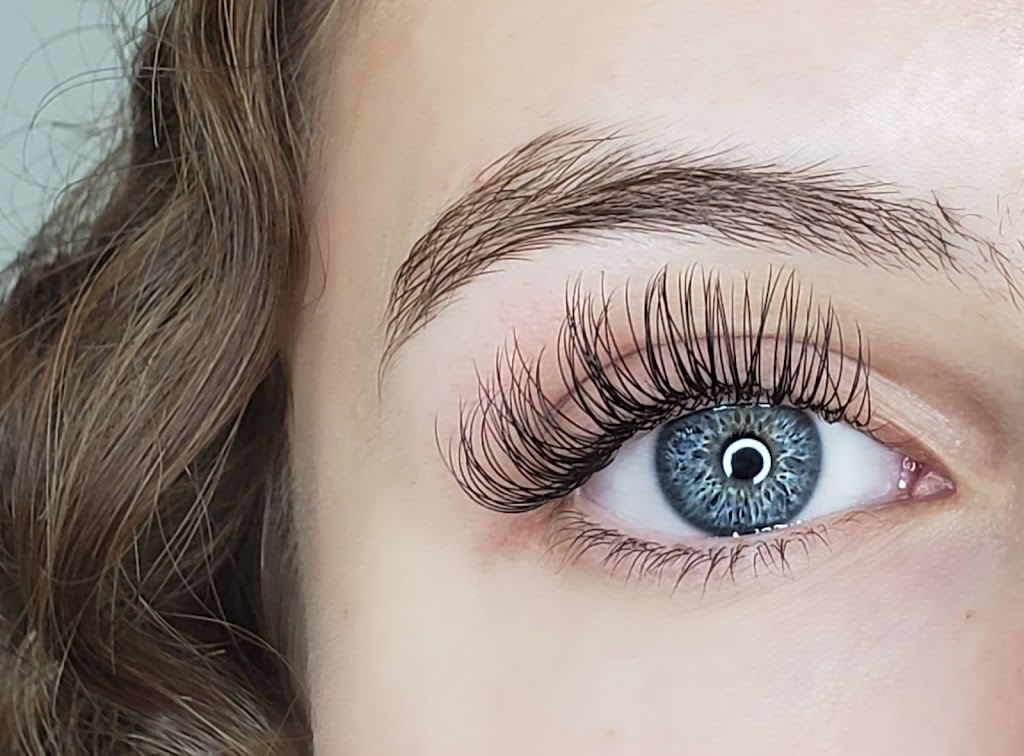 Beautiful Lashes Milton | 164 Higginbotham Cres, Milton, ON L9T 8E1, Canada | Phone: (647) 473-5544