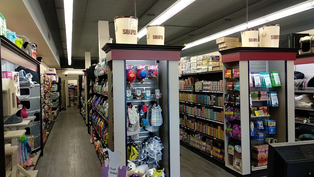 Global Pet Foods | 101 Osler Dr, Dundas, ON L9H 4H4, Canada | Phone: (905) 628-8700