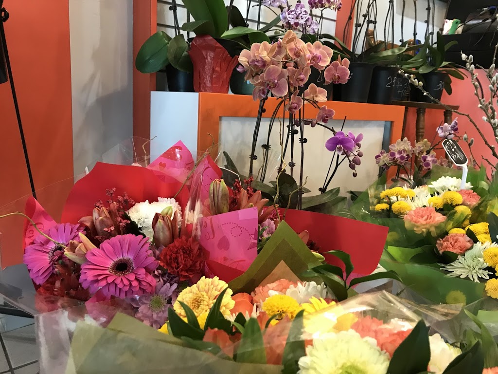 Friends Flowers | 32900 S Fraser Way #183, Abbotsford, BC V2S 5A1, Canada | Phone: (604) 859-4331