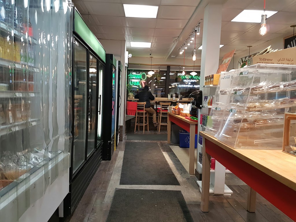 Aux vivres a emporter | 4635 Boul St-Laurent, Montréal, QC H2T 1R2, Canada | Phone: (514) 842-3479