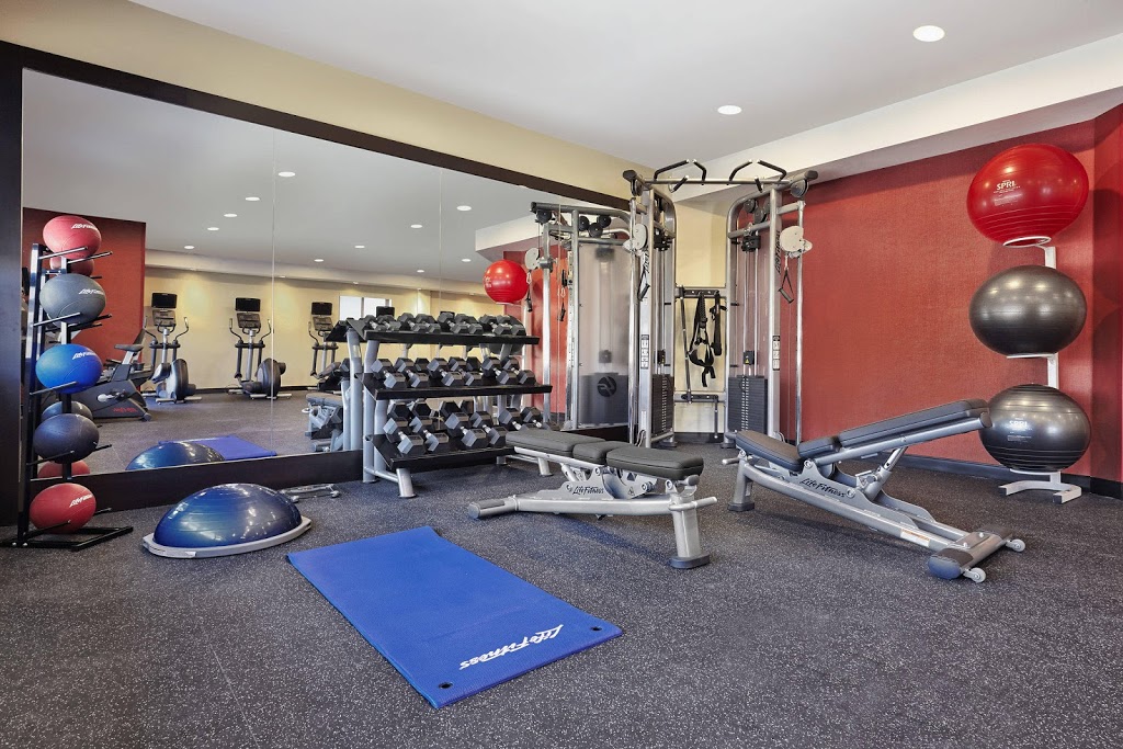 TownePlace Suites by Marriott London | 800 Exeter Rd, London, ON N6E 1L5, Canada | Phone: (519) 681-1200