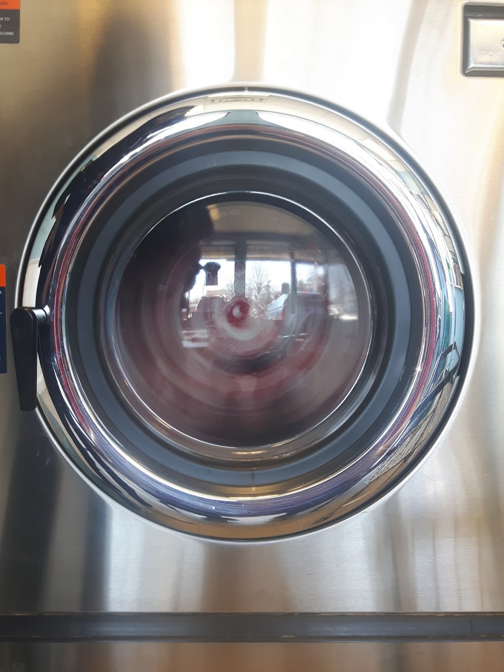 Echo Place Coin Laundry | 750 Colborne St, Brantford, ON N3S 3S2, Canada | Phone: (519) 304-6750