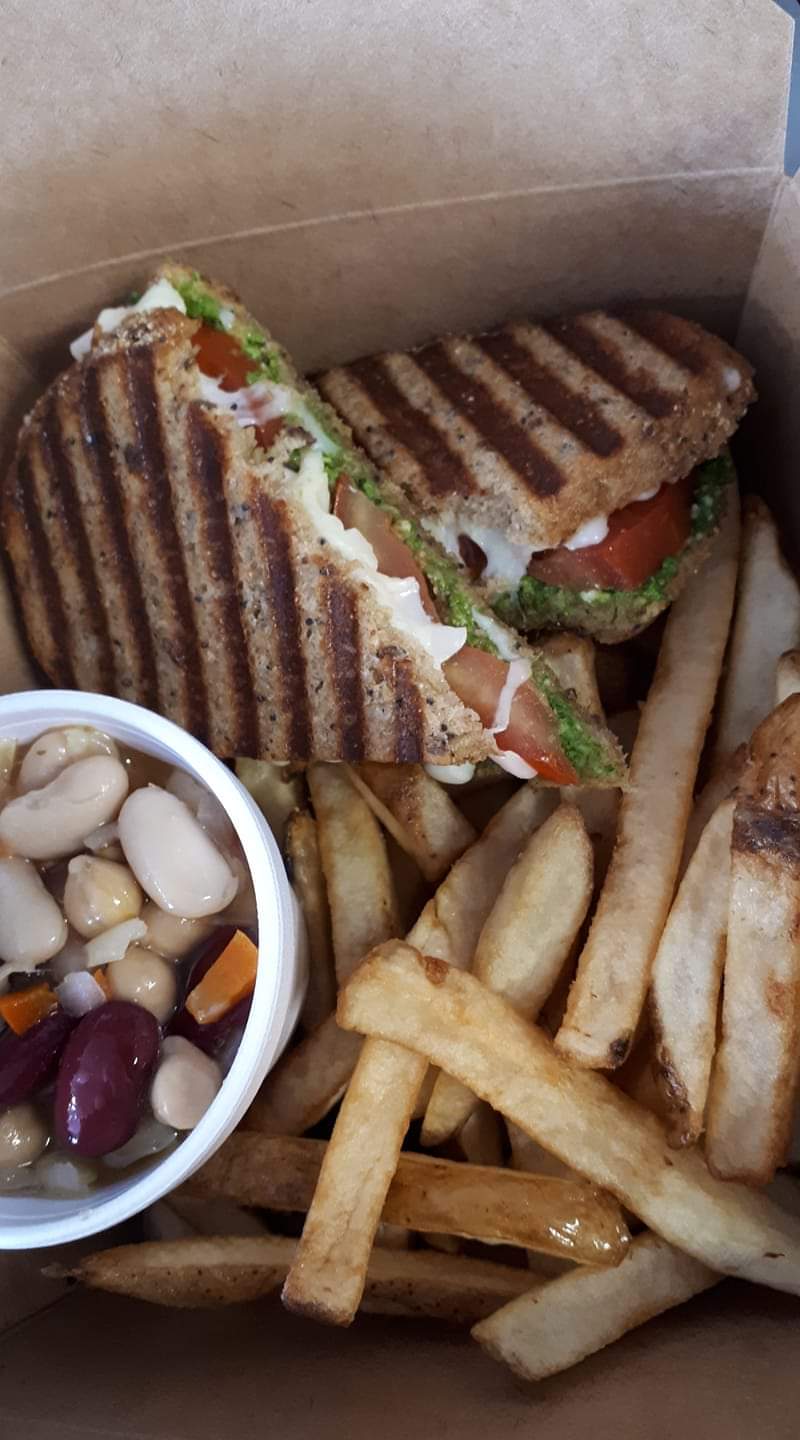 The Grub Hub | 6557 Leeds and Grenville 43, Perth, ON K7H 3C7, Canada