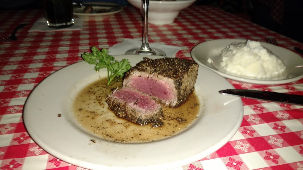 Luigis Original Restaurant | 36691 Jefferson Ave, Harrison Charter Township, MI 48045, USA | Phone: (586) 468-7711
