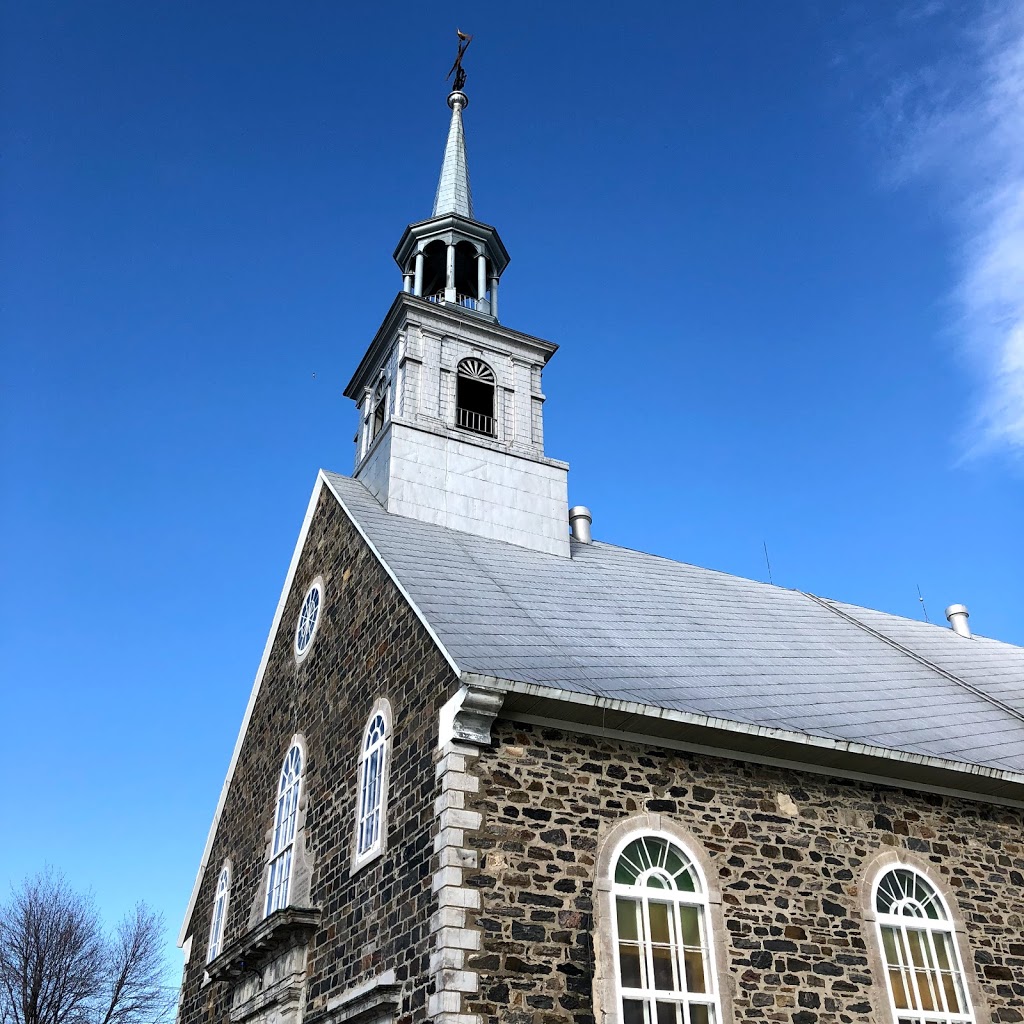 Presbytère St-Pierre | 280 MARIE-VICTORIN, Saint-Pierre-les-Becquets, QC G0X 2Z0, Canada | Phone: (819) 263-2343