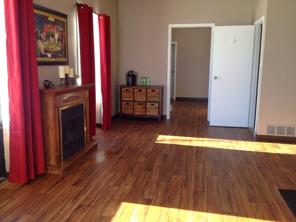 The Hound Lounge | 80 Ellis Dr #1, Barrie, ON L4N 8Z3, Canada | Phone: (705) 728-5211