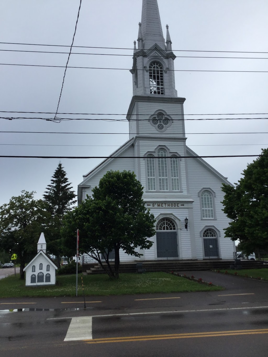 St. Méthode Presbytery | 3090 Rue de St Méthode, Saint-Félicien, QC G8K 3C3, Canada | Phone: (418) 679-0667