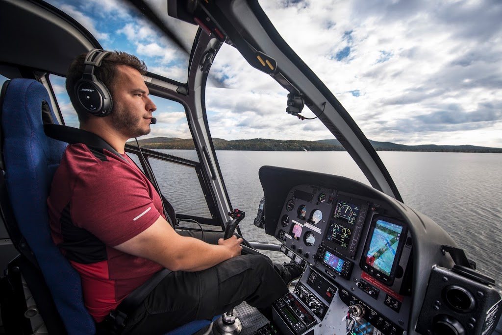 School Steering Capital Helicopter | 1688 Route de lAéroport, Québec, QC G2G 0K1, Canada | Phone: (418) 871-4466