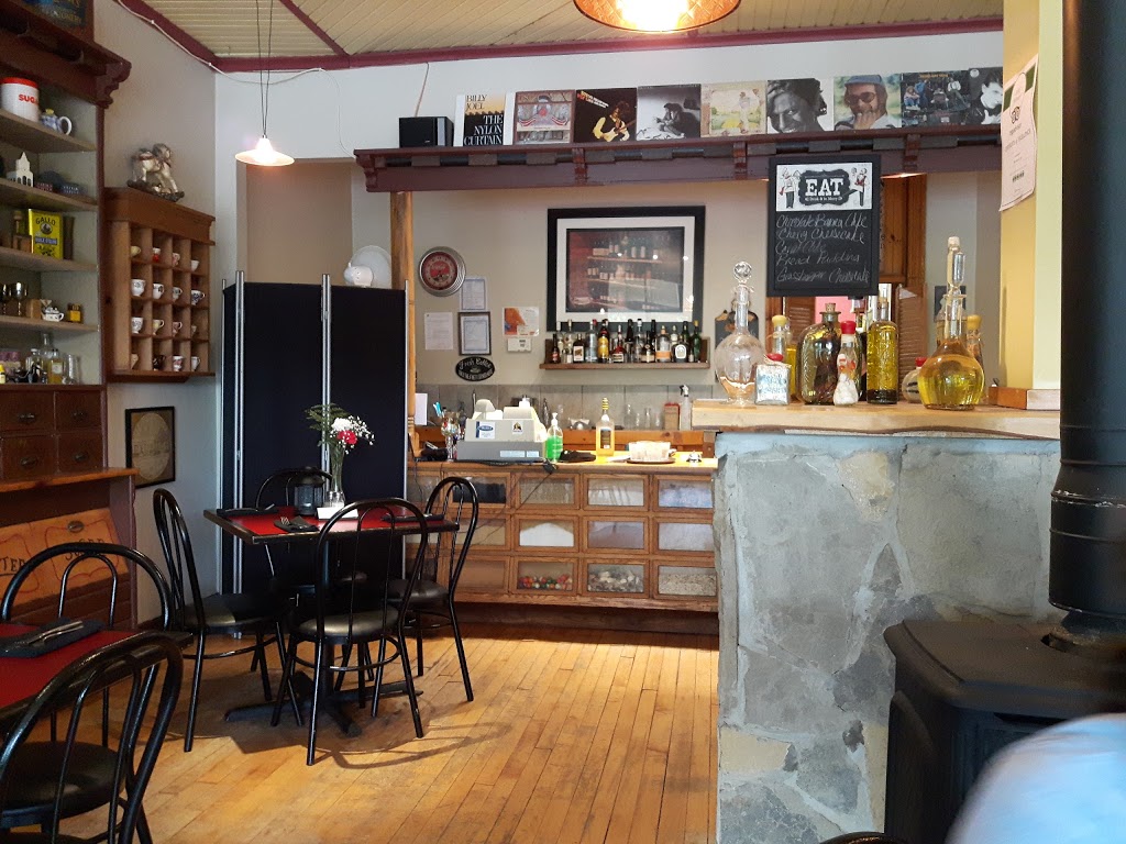 The Blackbird Cafe | 1694 Burnstown Rd, Burnstown, ON K0J 1G0, Canada | Phone: (613) 432-3599
