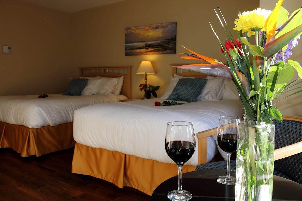 Rum Runner Inn | 66 Montague St, Lunenburg, NS B0J 2C0, Canada | Phone: (902) 634-9200