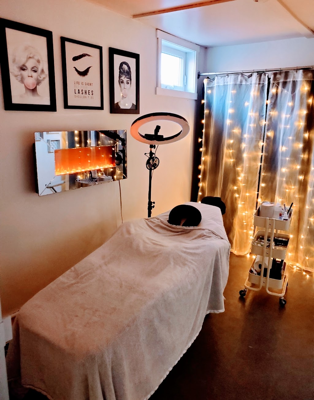 Ava Lane Browtique & Beauty Bar | 3081 Mosley St Ste 3, Wasaga Beach, ON L9Z 1W7, Canada | Phone: (705) 818-4757