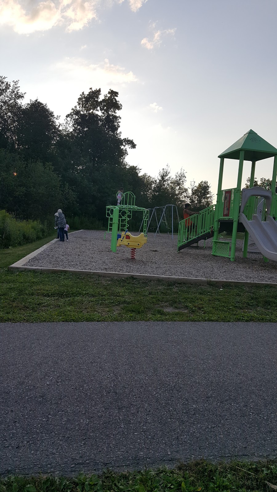 Trelawny Woods | 3500 Trelawny Cir, Mississauga, ON L5N 6N7, Canada | Phone: (905) 615-4311