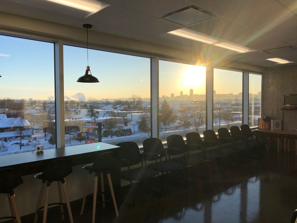 Vézina François Dr | 655 Boulevard Pierre-Bertrand Suite 401, Québec, QC G1M 2E4, Canada | Phone: (418) 626-0101