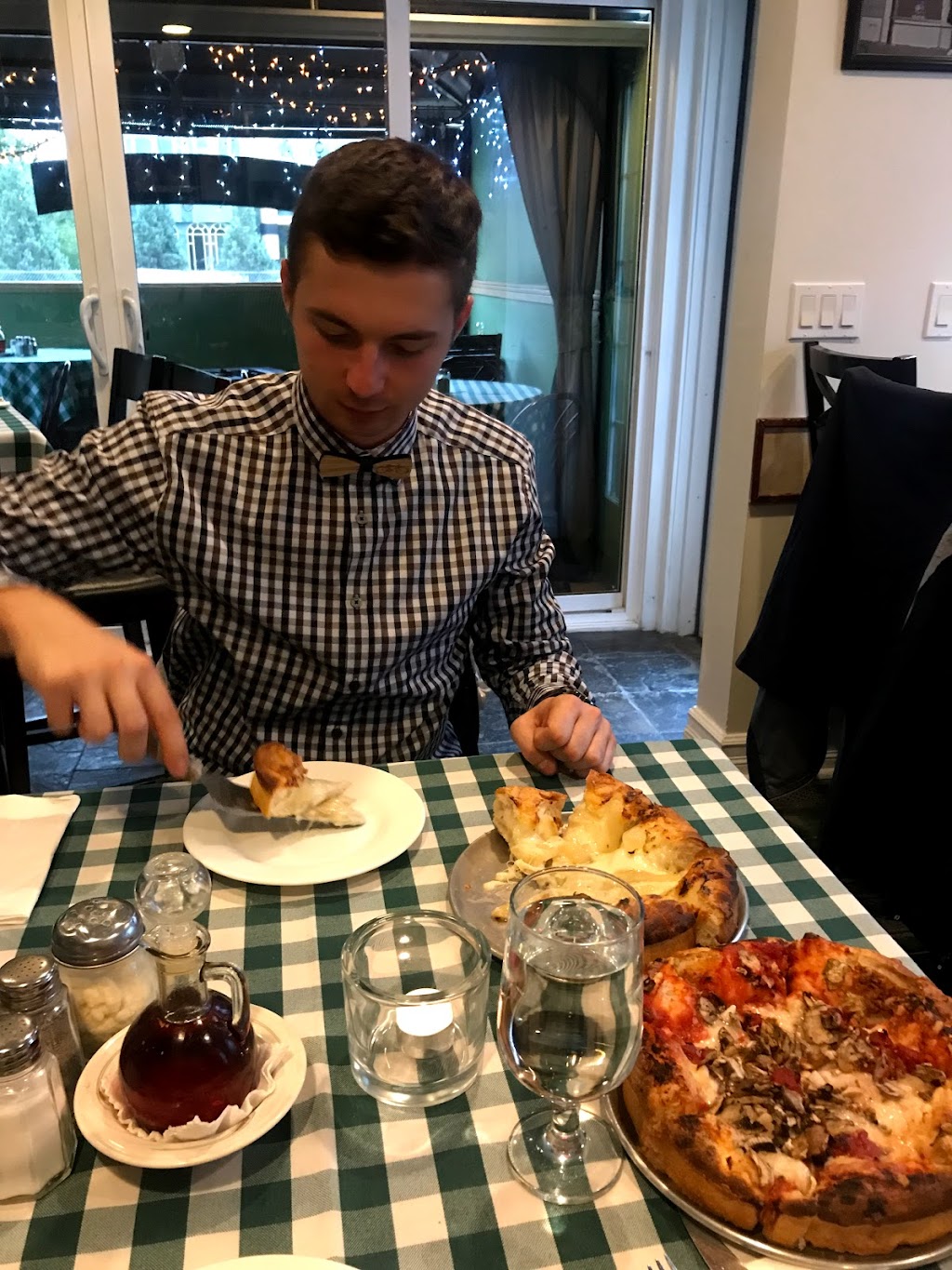 The Stromboli Inn | 614 1 Ave NE, Calgary, AB T2E 3S2, Canada | Phone: (403) 265-8680