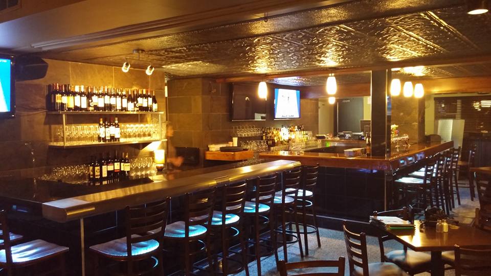 Rivers Edge Tap & Table | 494 Riverdale Ave, Windsor, ON N8S 4B6, Canada | Phone: (519) 915-0200
