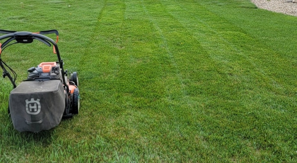 4 Seasons Lawn & Snow | 5001 Broadway Ave, Blackfalds, AB T0M 0J0, Canada | Phone: (403) 396-1142