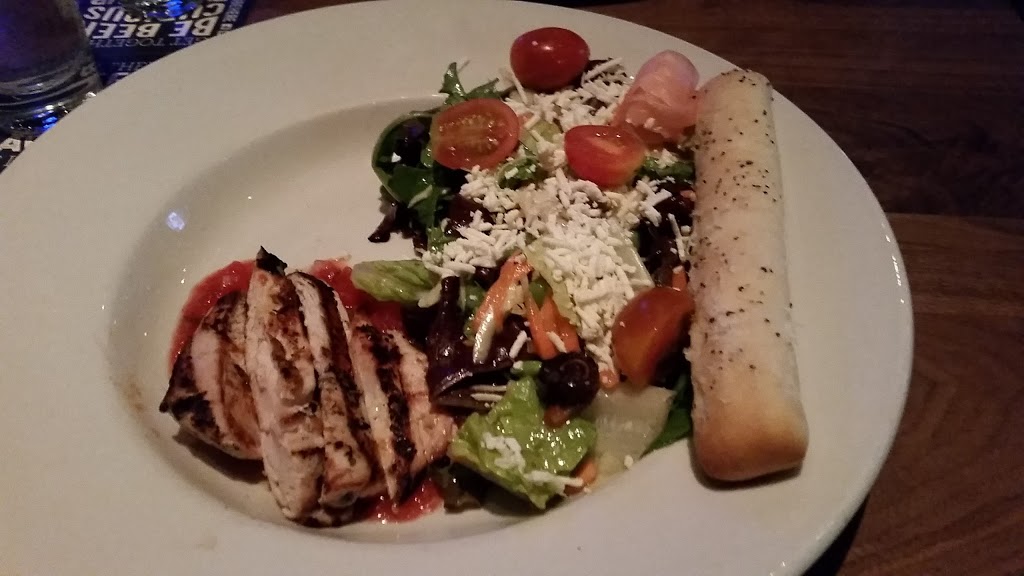 Browns Socialhouse Okotoks | 601, 200 Southridge Dr, Okotoks, AB T1S 0B2, Canada | Phone: (403) 995-8535