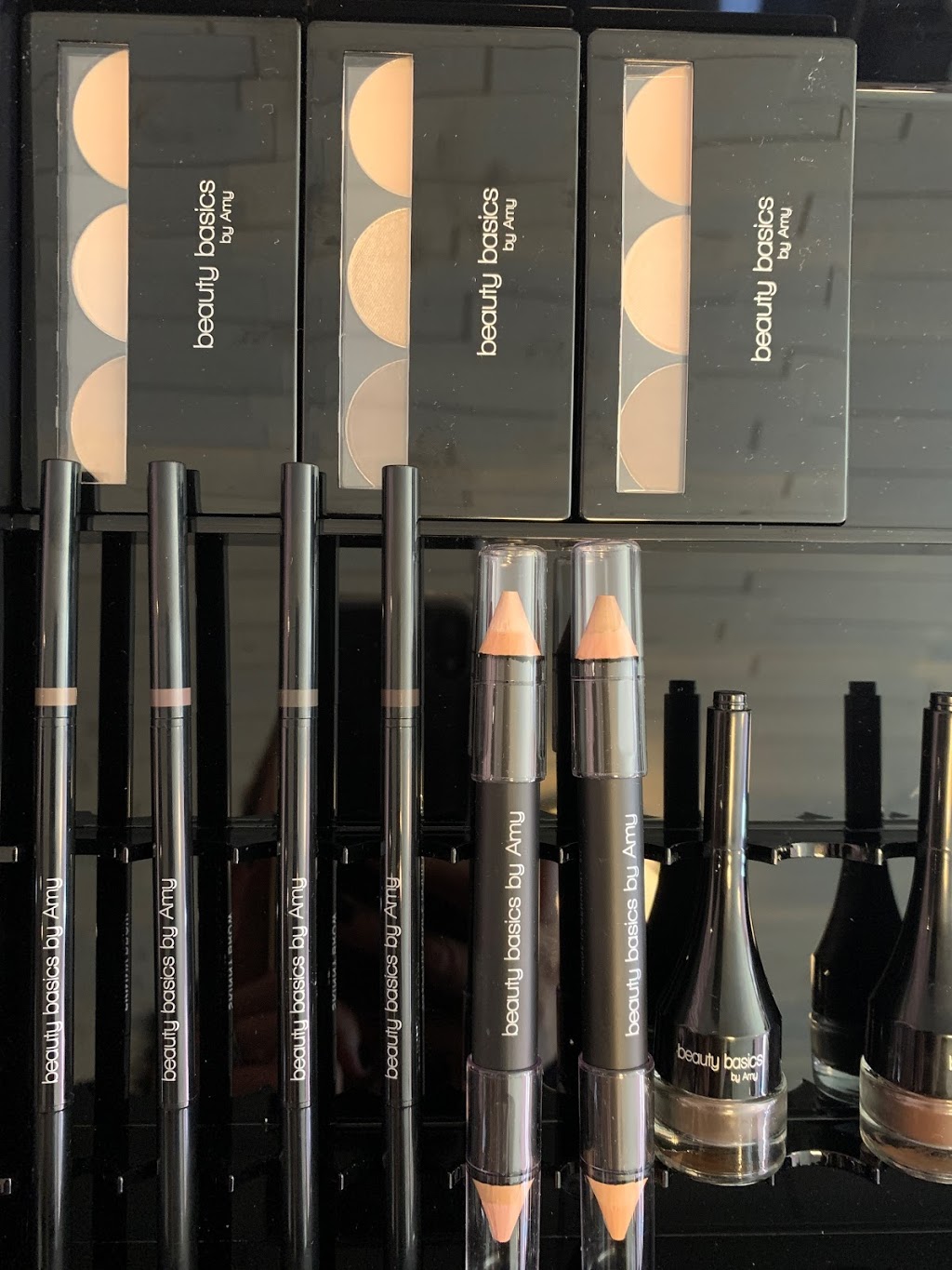 Beauty Basics By Amy | 136 Bobcaygeon Rd, Minden, ON K0M 2K0, Canada | Phone: (705) 286-0000