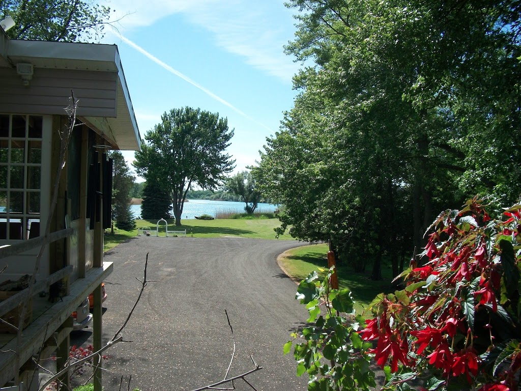 Shiloh Park Campground & Marina | 5928 Bluewater Line, Wallaceburg, ON N8A 4K9, Canada | Phone: (519) 627-2732
