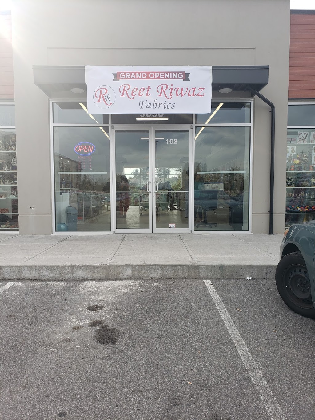 Reet Riwaz Fabrics | 102-3690 Townline Rd, Abbotsford, BC V2T 0G6, Canada | Phone: (604) 758-1200