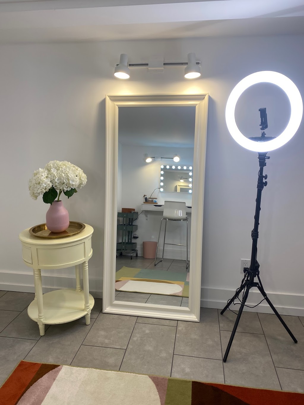 Brow up & Makeup | 1258 Doran Rd, North Vancouver, BC V7K 1M7, Canada | Phone: (778) 288-3977