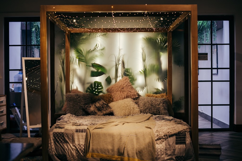We Pitch Interiors | 5 Urbana Rd, Brampton, ON L6Y 0K1, Canada | Phone: (647) 535-3234