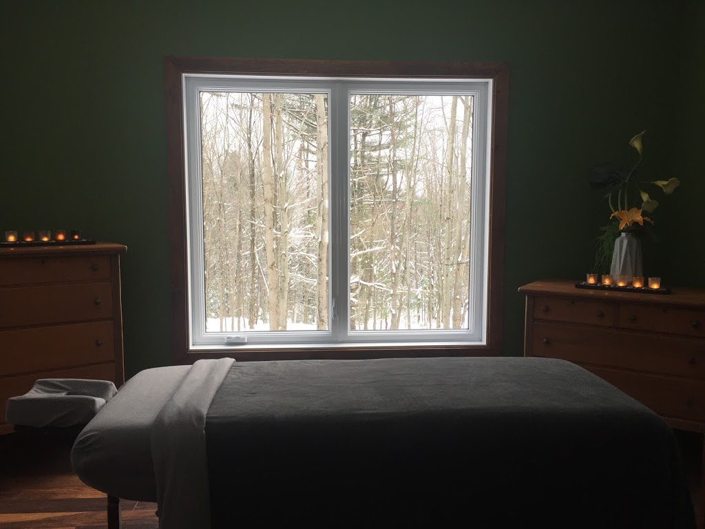 Stephanie Hinse Massothérapeute | 127 Chemin Bonnaly, Orford, QC J1X 6S3, Canada | Phone: (819) 993-4752