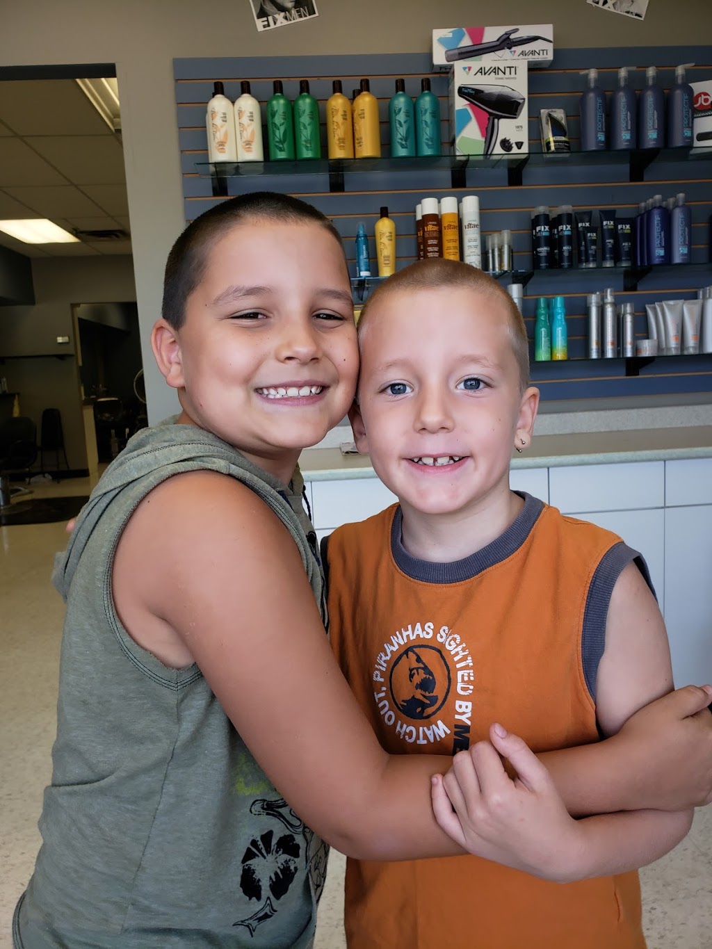 Haircrafters | 10 Stanley St, Brantford, ON N3S 7N4, Canada | Phone: (519) 752-0842