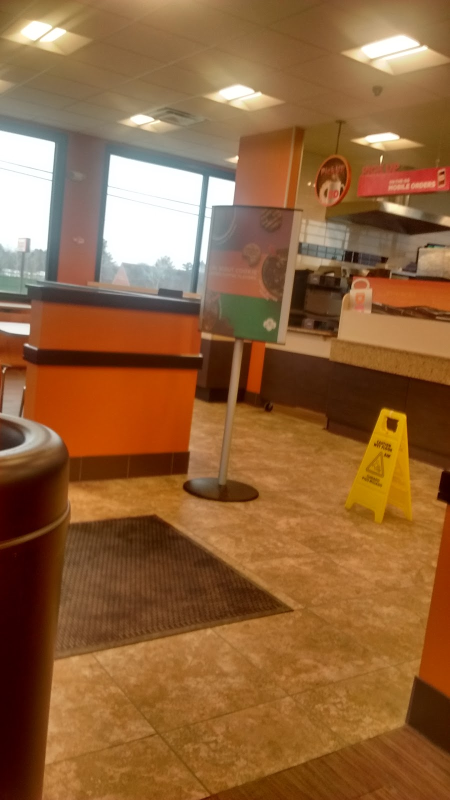 Dunkin | 4584 US-5, Derby, VT 05829, USA | Phone: (802) 624-4127
