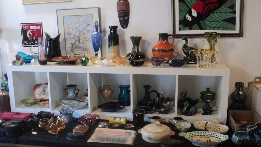 Vernon Vintage & Antiques | 2545 County Rd No 29, Pakenham, ON K0A 2X0, Canada | Phone: (613) 277-3446