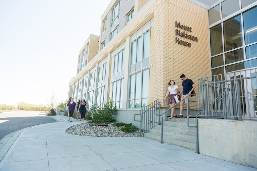 University of Lethbridge Lux Hotel | 15 Aperture Park W, Lethbridge, AB T1K 6T3, Canada | Phone: (403) 329-2244