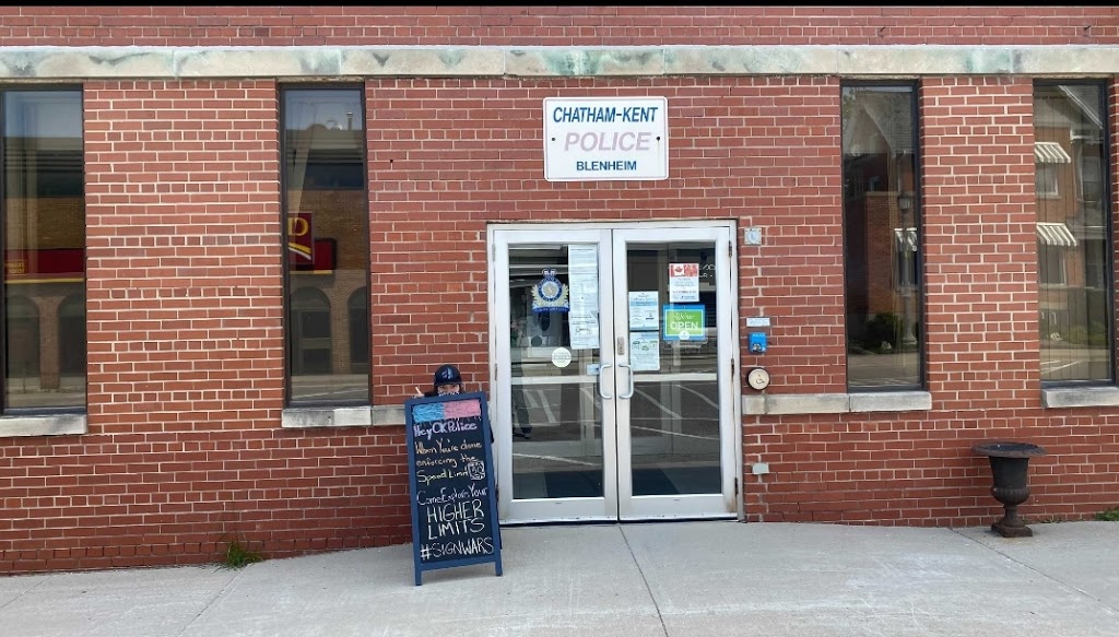 Chatham-Kent Police Service | 24 3rd St, Chatham, ON N7M 5K5, Canada | Phone: (519) 436-6600