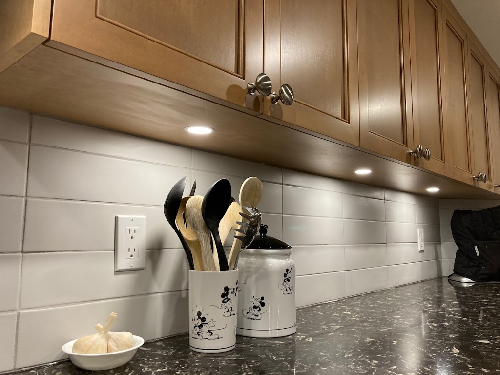 Cutwell Kitchens & Custom Millwork | 2584 Edinburgh Pl #13, Ottawa, ON K1B 5M1, Canada | Phone: (613) 748-3140