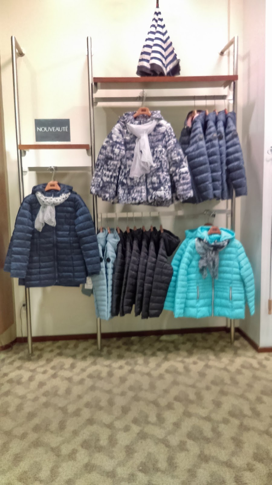 Manteaux Manteaux | Carrefour Richelieu, 600 Rue Pierre-Caisse, Saint-Jean-sur-Richelieu, QC J3A 1M1, Canada | Phone: (450) 376-1698