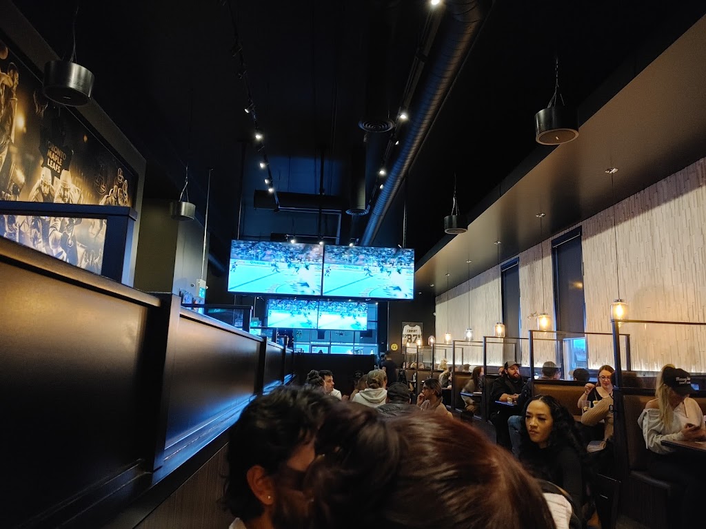 Portly Piper Pub Oshawa | 557 King St E, Oshawa, ON L1H 1G3, Canada | Phone: (905) 240-9100