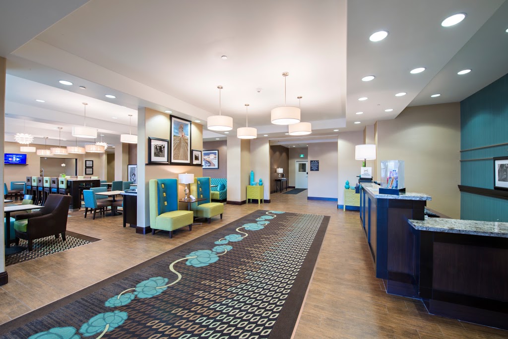 Hampton Inn Saskatoon South | 105 Stonebridge Blvd, Saskatoon, SK S7T 0G3, Canada | Phone: (306) 665-9898
