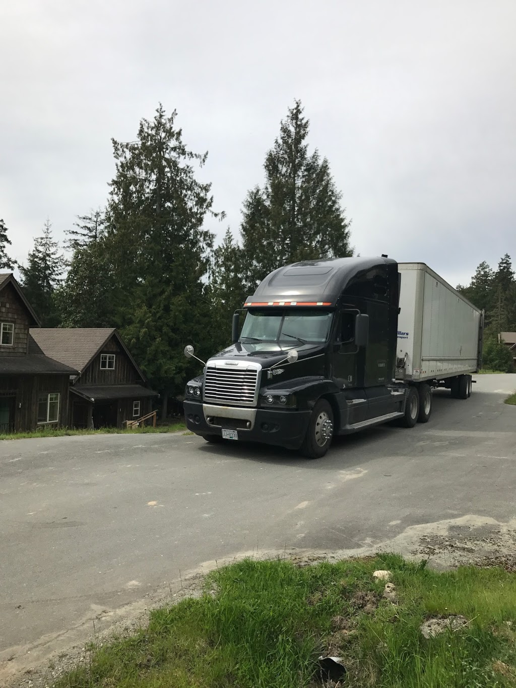 V K Delivery | moving company | 588 Annance Ct, Delta, BC V3M 6Y8, Canada | 6045217191 OR +1 604-521-7191