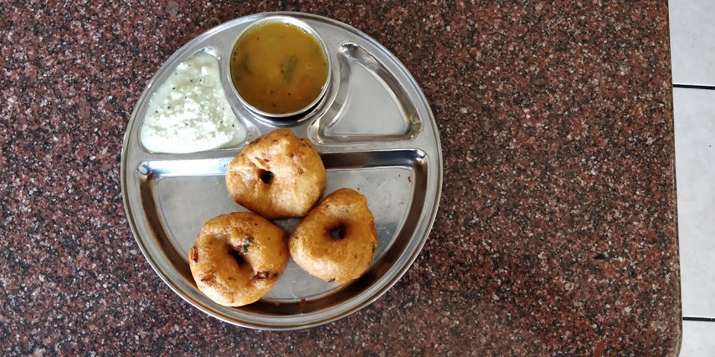 Nilgiris Restaurant iddli place | 4525 Ebenezer Rd, Brampton, ON L6P 0B7, Canada | Phone: (905) 794-7444