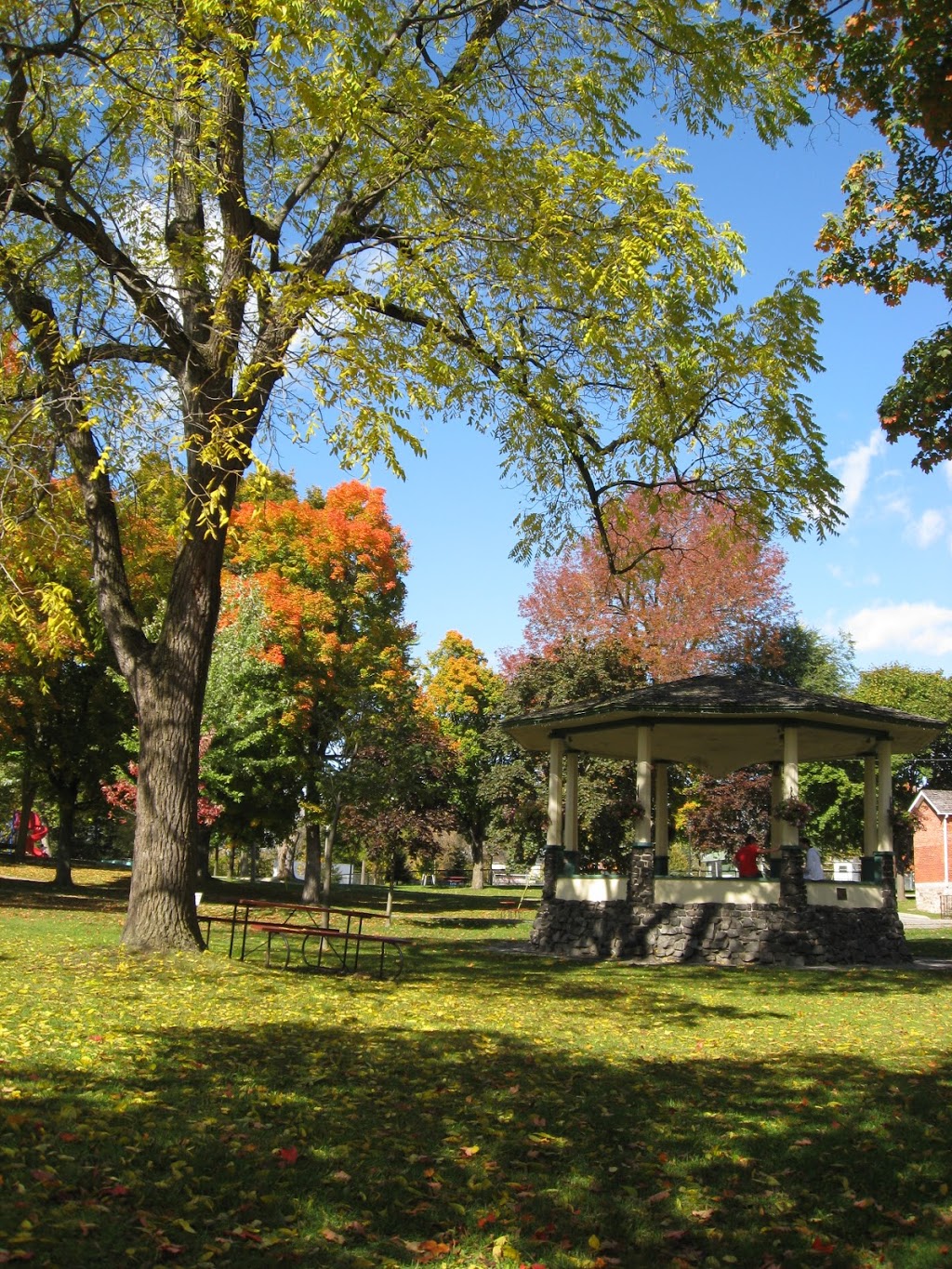 Town Park Bandstand | Gananoque, ON K7G, Canada