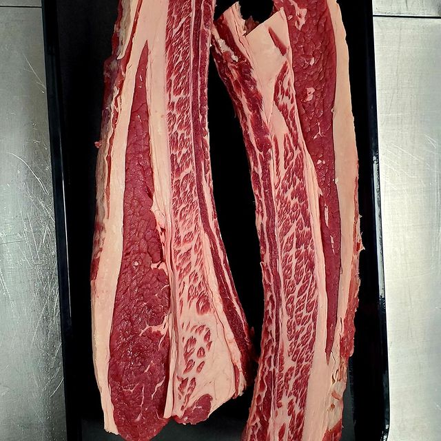 The Meat Box | 1620 Mayor Magrath Dr S, Lethbridge, AB T1K 2R5, Canada | Phone: (587) 486-8733