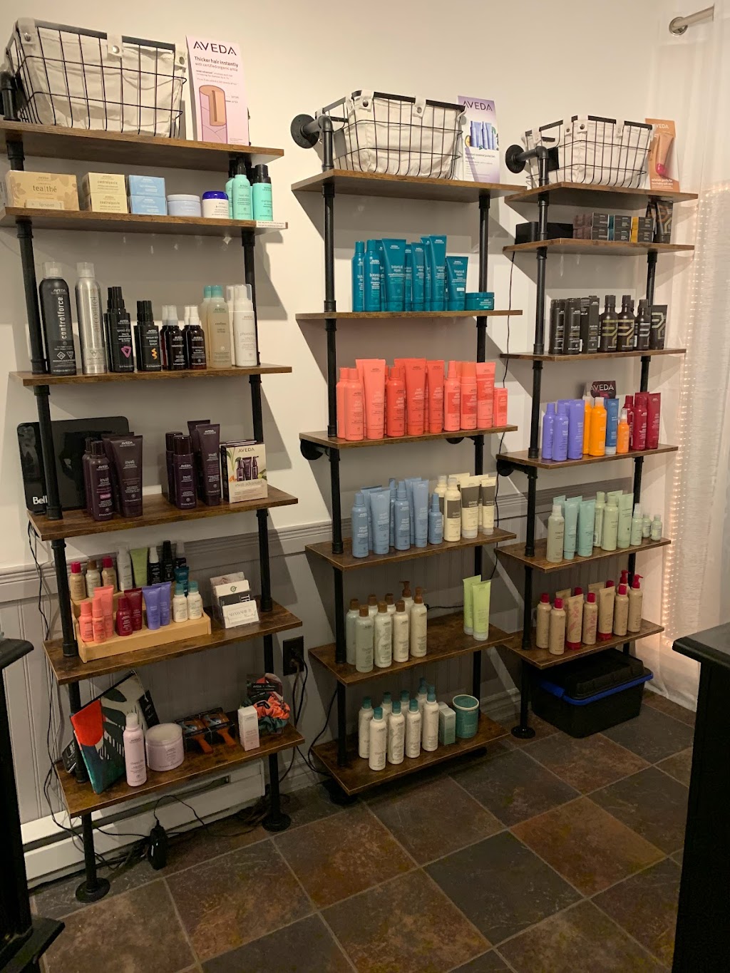 Henhouse Hairstudio | 525 Berford St, Wiarton, ON N0H 2T0, Canada | Phone: (519) 534-1155