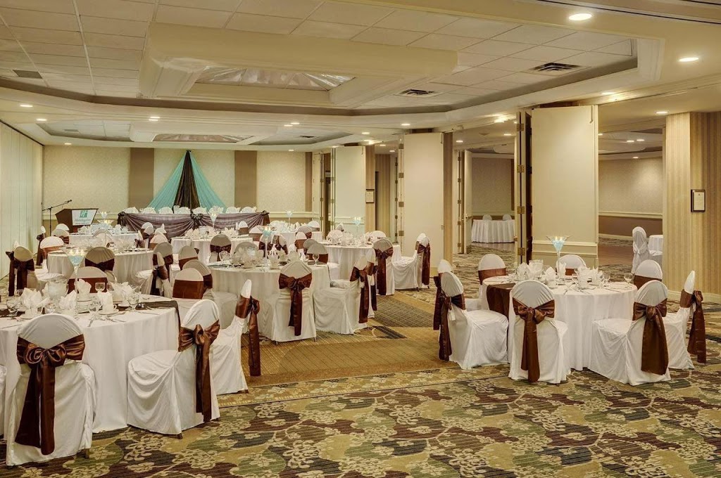 Fab Hospitality Party, Events & Tent Rentals | 45 Seabreeze Crescent #1, Stoney Creek, ON L8E 0G1, Canada | Phone: (905) 448-3134