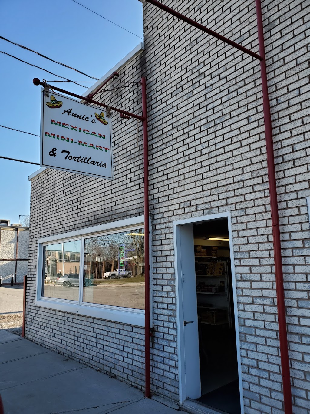 Annies Mexican Mini-Mart | 155 Queen St W, Dresden, ON N0P 1M0, Canada | Phone: (226) 494-3294