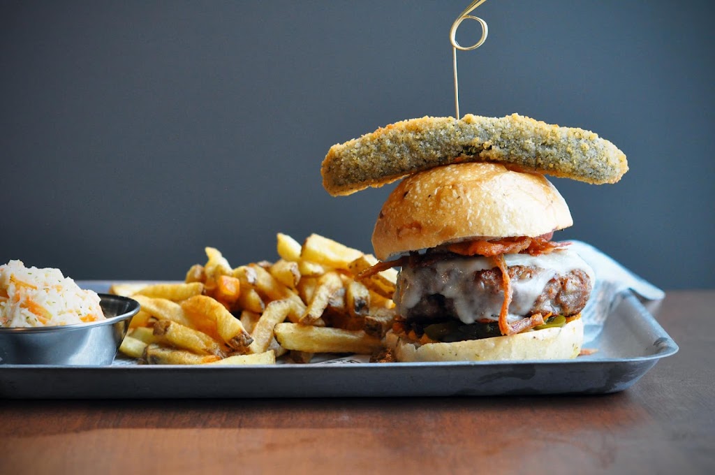 LÉtoile Du Match - Resto-Bar Sportif | 1629 QC-132 Local 1, Varennes, QC J3X 1P7, Canada | Phone: (450) 929-9991