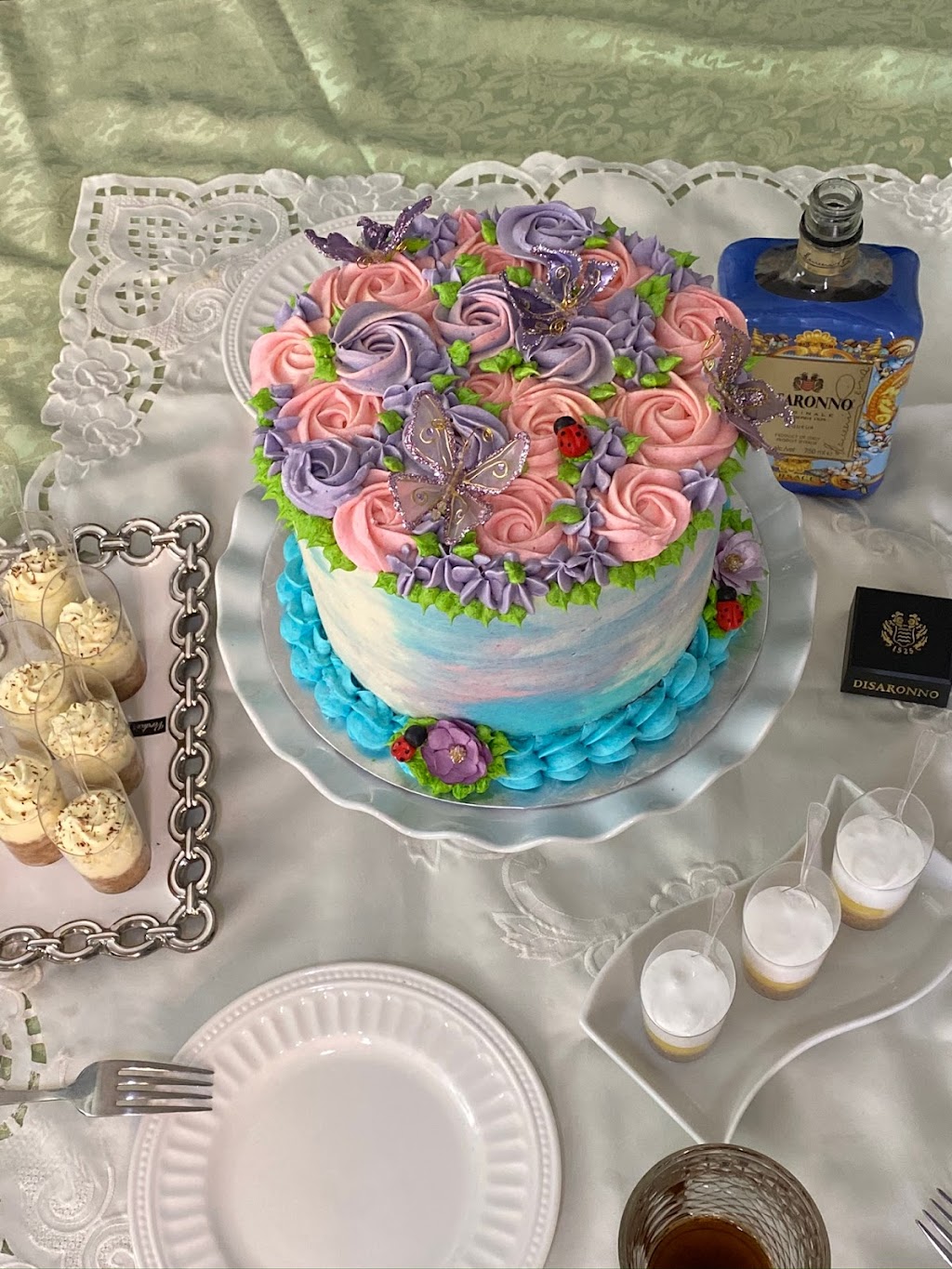 Frosted Baked Goods | 37 Queen St S, Tottenham, ON L0G 1W0, Canada | Phone: (647) 207-0453