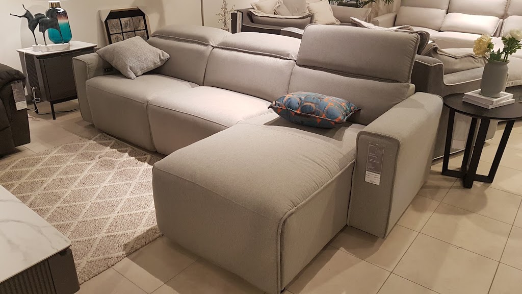 Hoya Casa Furniture & Mattress Pro | 7575 Weston Rd Unit 115, Woodbridge, ON L4L 9K5, Canada | Phone: (905) 264-7886