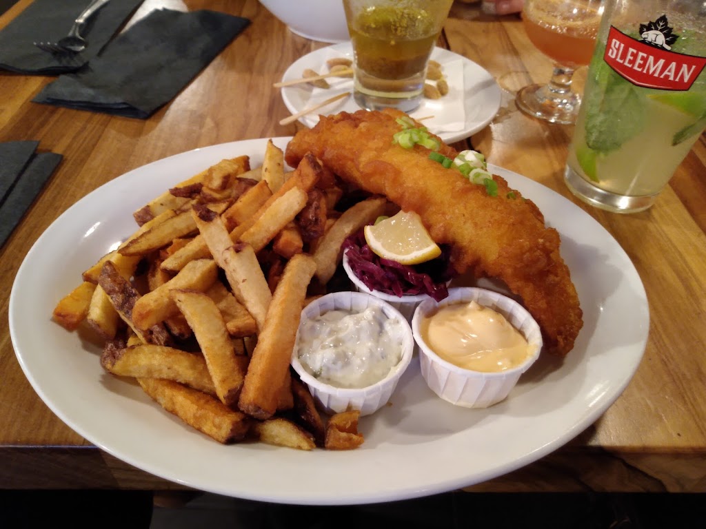 Le Pourvoyeur Fleury | 1432 Rue Fleury E, Montréal, QC H2C 1R8, Canada | Phone: (514) 381-8088