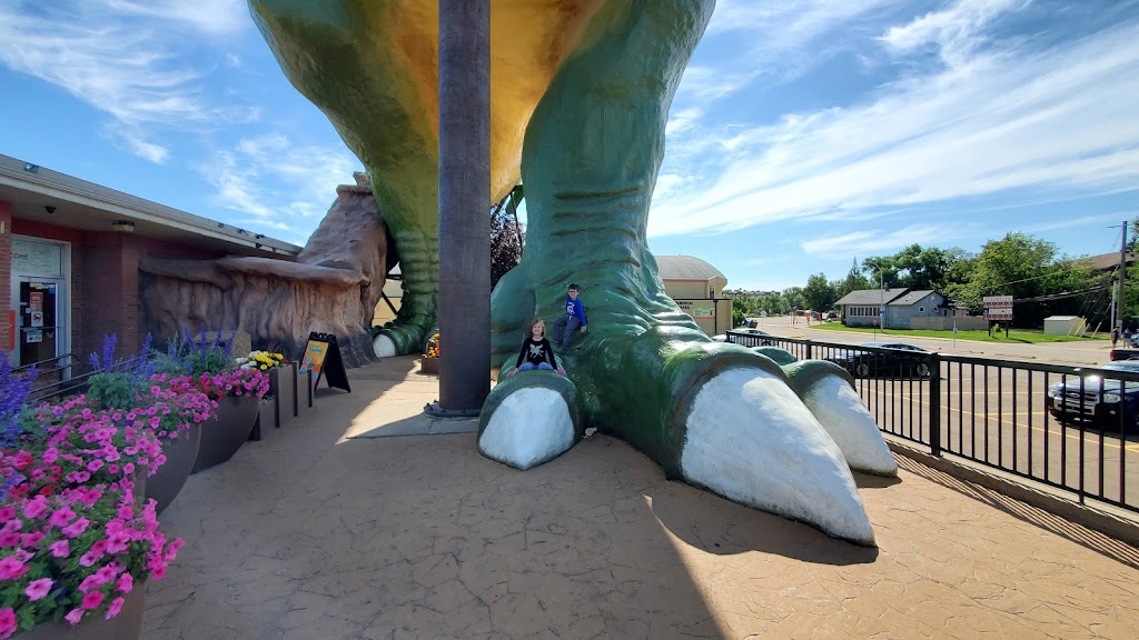 Worlds Largest Dinosaur | 60 1 Ave W, Drumheller, AB T0J 0Y0, Canada | Phone: (866) 823-8100
