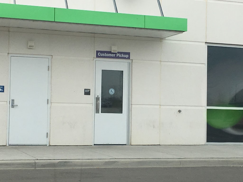 Fedex Distribution Centre | 8964 York Regional Rd 27, Woodbridge, ON L4L 1A7, Canada | Phone: (800) 463-3339