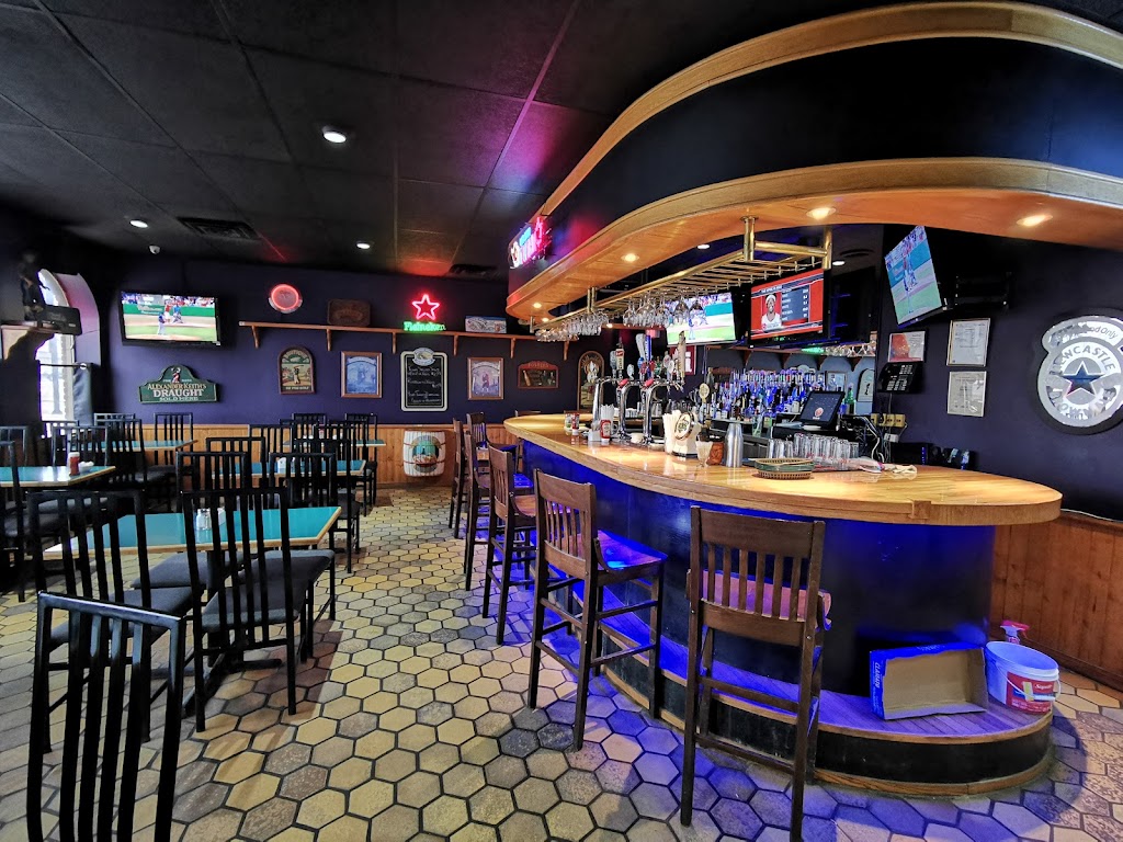 Finnigans Road House | 955 Pembroke St E, Pembroke, ON K8A 3M3, Canada | Phone: (613) 735-2333